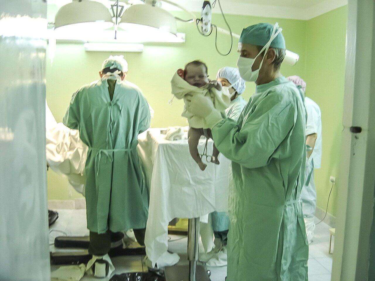 nascite parto, ostetricia bambino ospedale