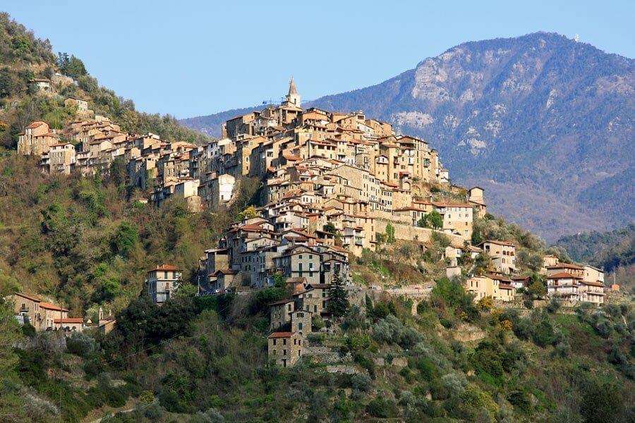 Apricale_panorama