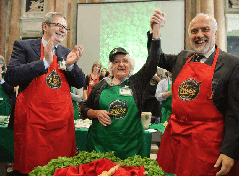 Alfonsina vincitrice edizione 2014 del Campionato mondiale di pesto al mortaio