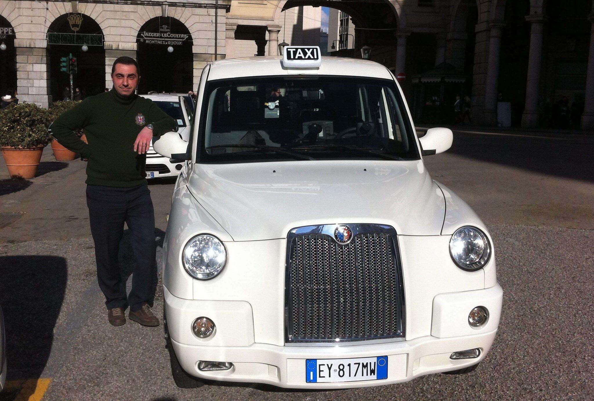 taxi bianco