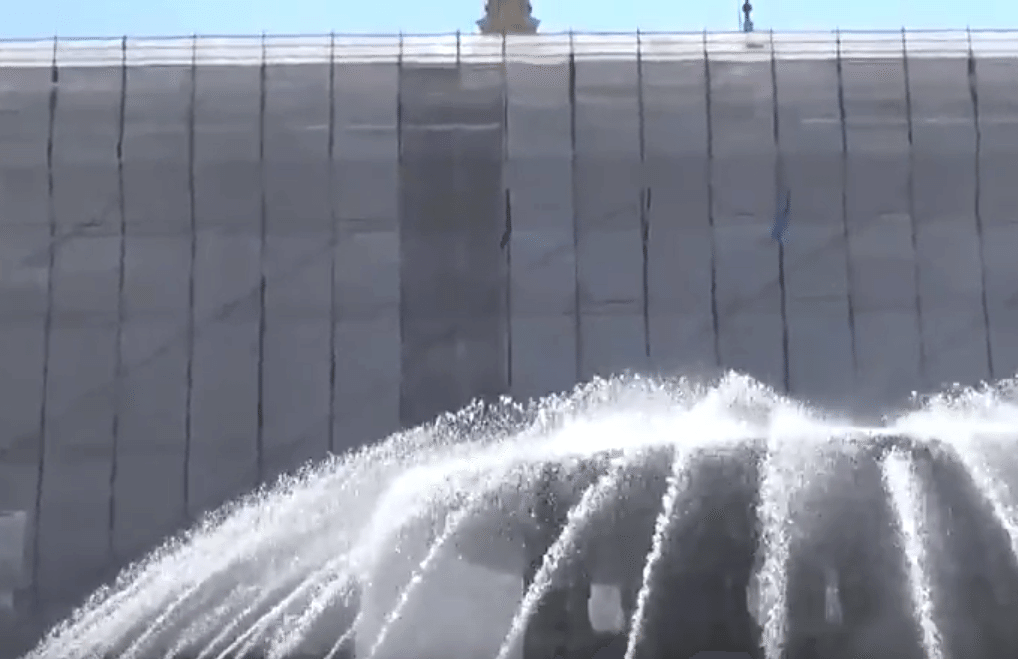 Fontana De Ferrari con palazzo Regione Liguria