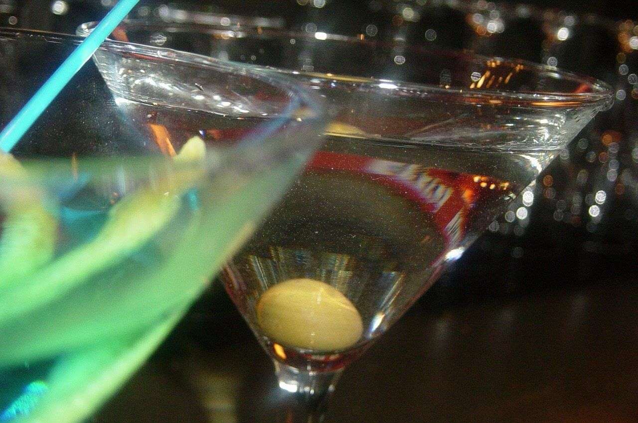 barman bar cocktail