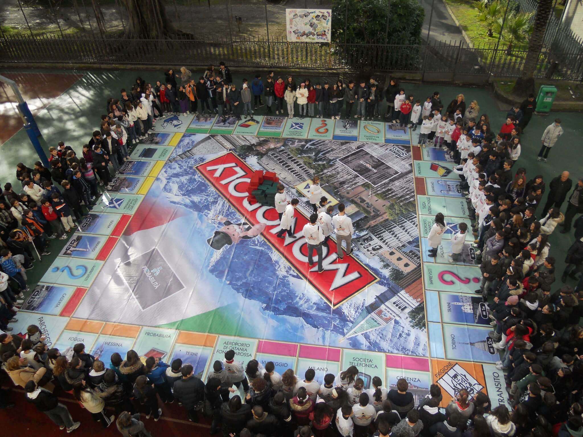 Monopoly Italia gigante_Scuole Primarie San Remo_2011