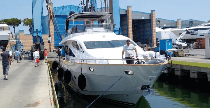 yacht