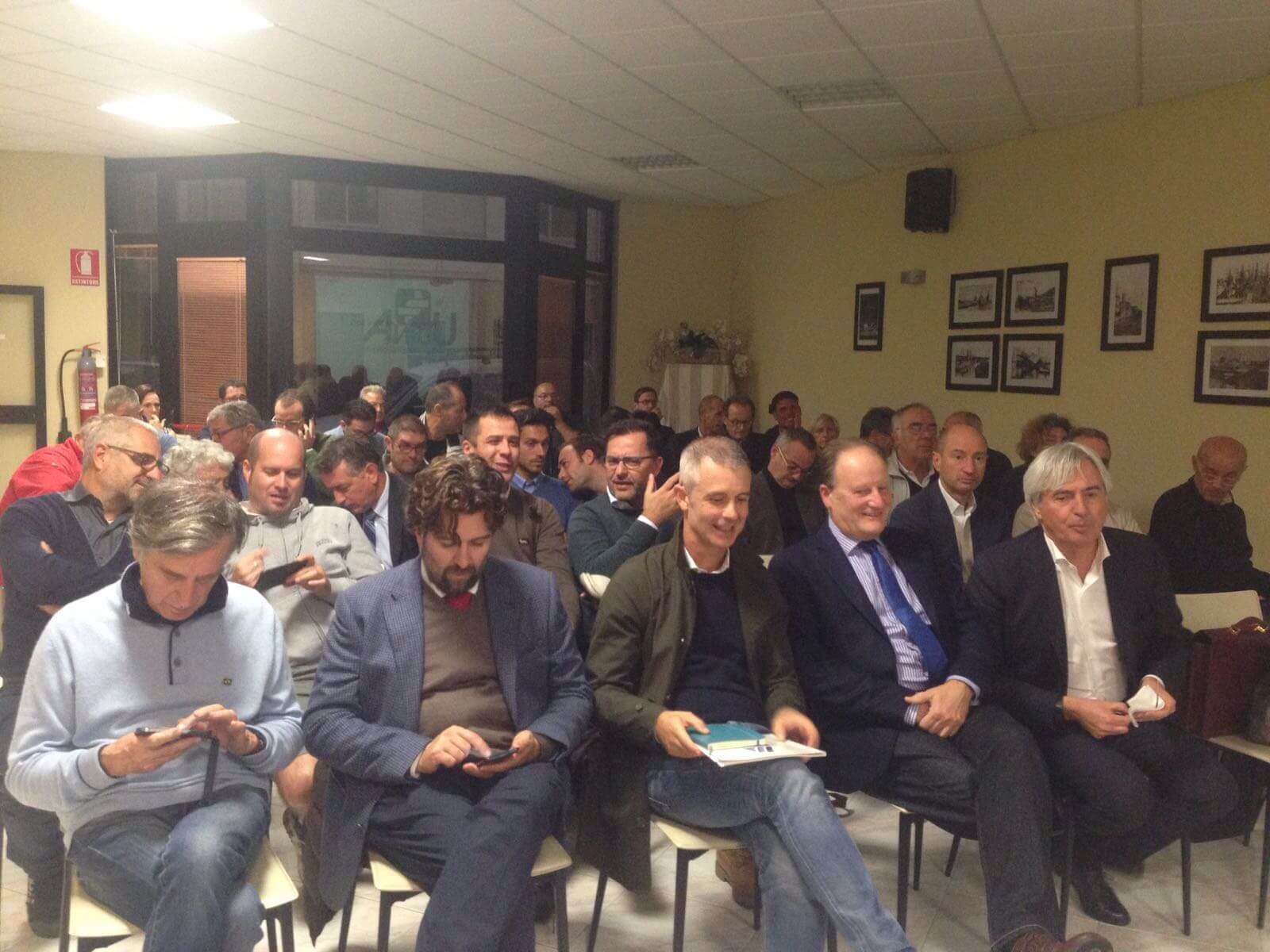 assemblea-udina-14-10-16-1