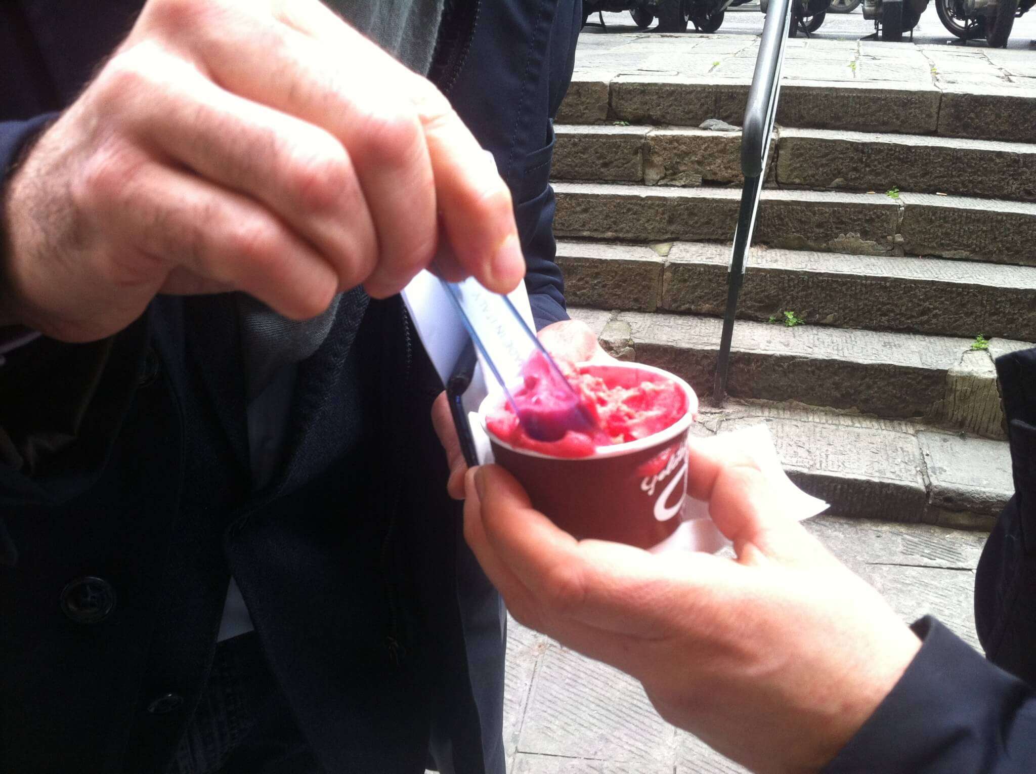 Si mangia il gelato