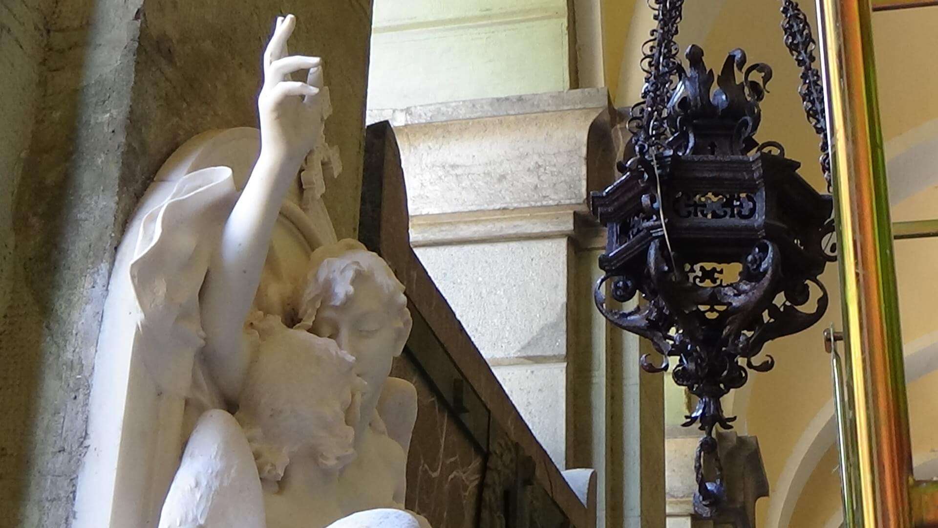 Opera in corso di restauro, cimitero Staglieno