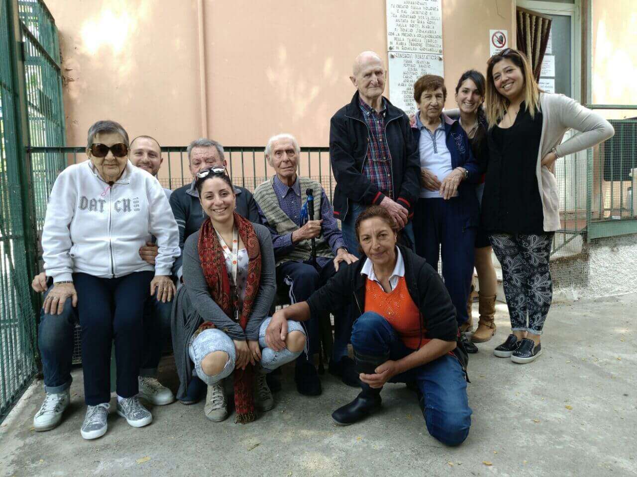 MANI CHE AIUTANO ZAMPE_1