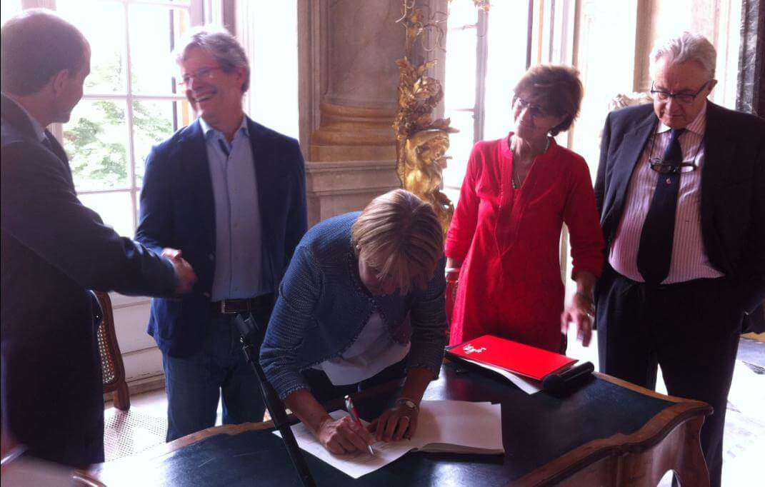 firma genova airbnb