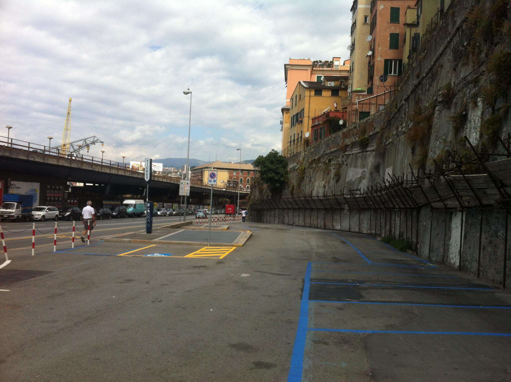 Corso quadrio, parcheggio, blu area