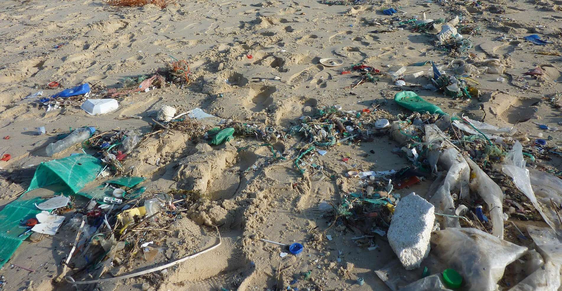 Rifiuti spiaggia