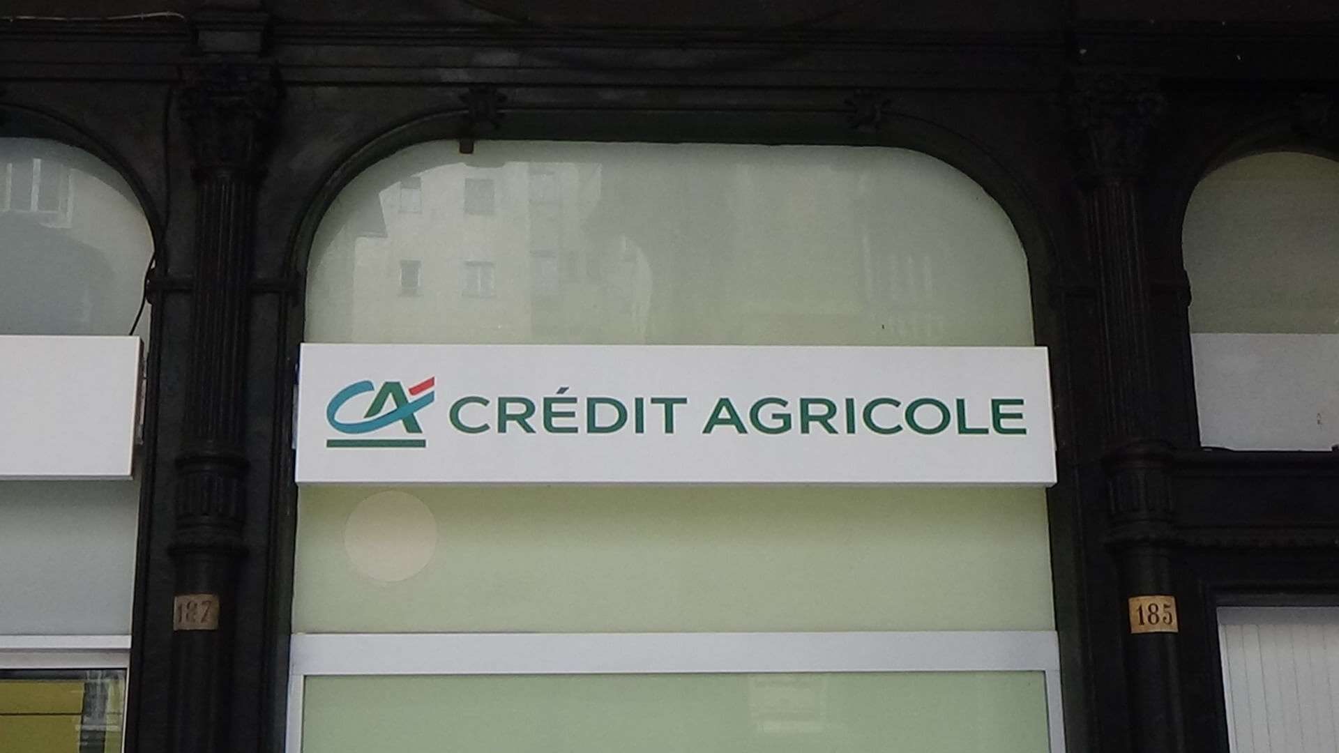 Carispezia Credit Agricole sede Genova