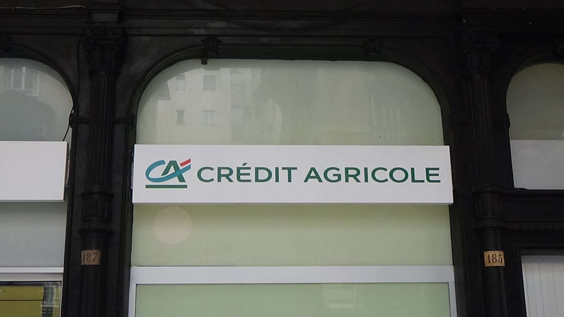 Carispezia Credit Agricole sede Genova