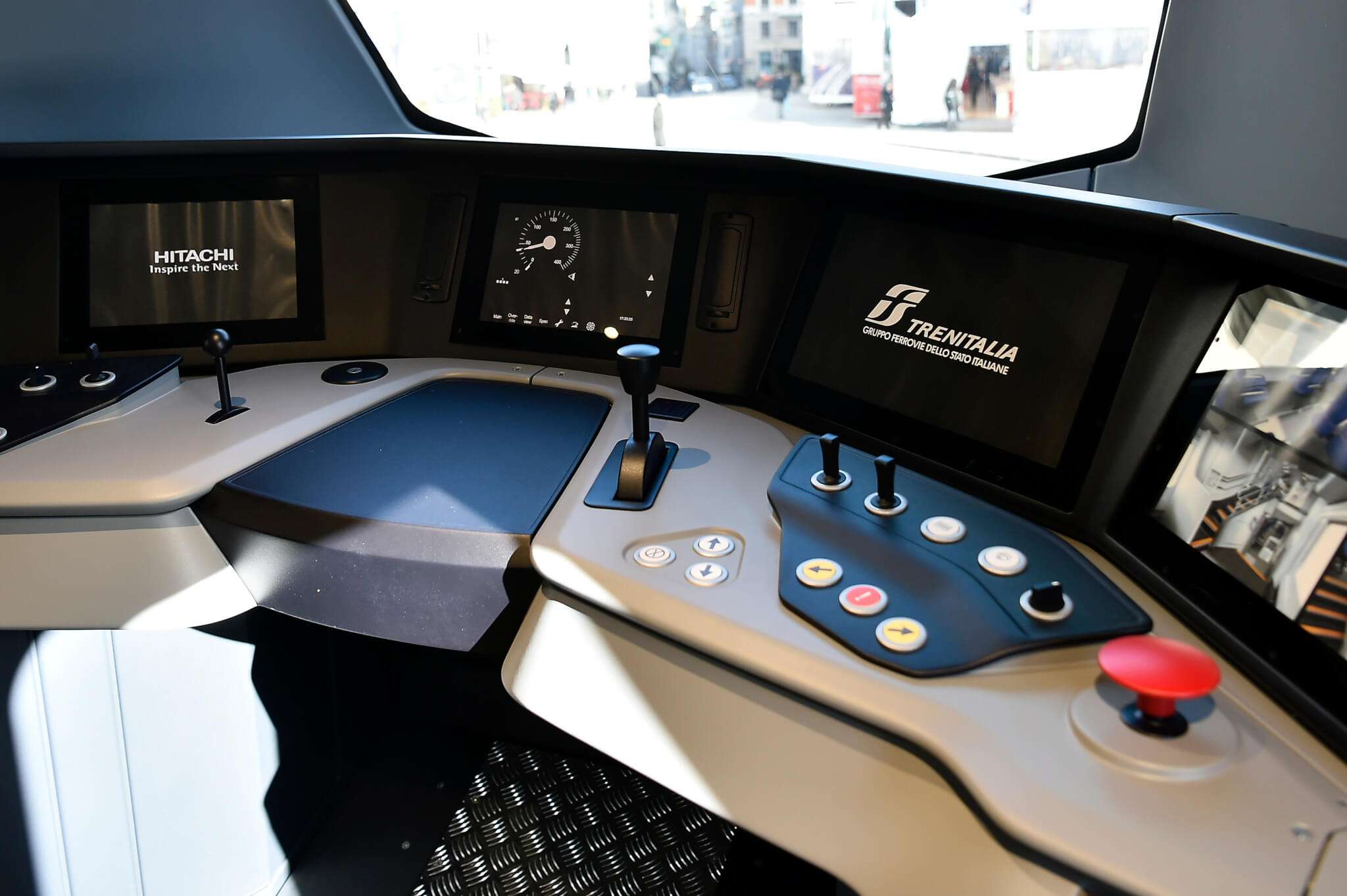 Tappa ligure del roadshow dei nuovi treni Rock e Pop del Trasporto Regionale di Trenitalia.