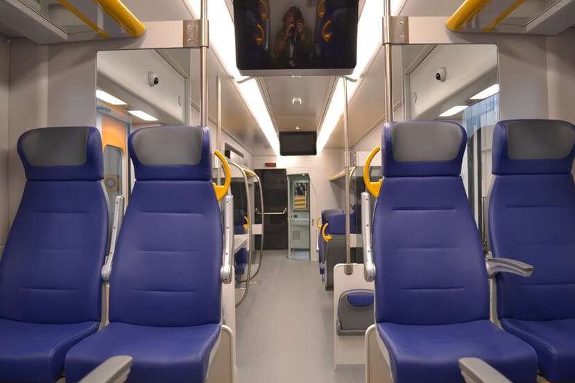 L’interno dei nuovi treni6