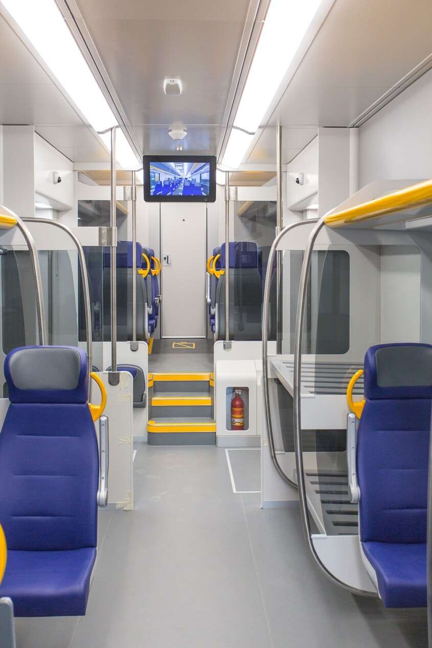 L’interno dei nuovi treni7