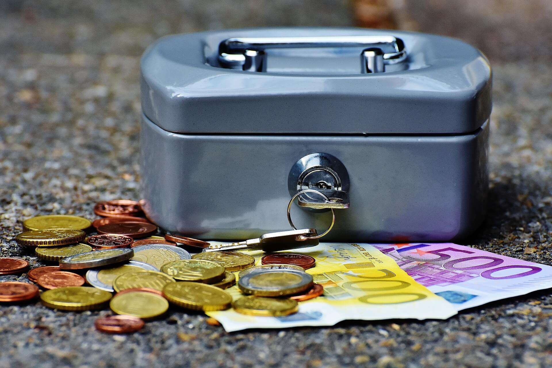 euro denaro credito soldi business investimento fondo