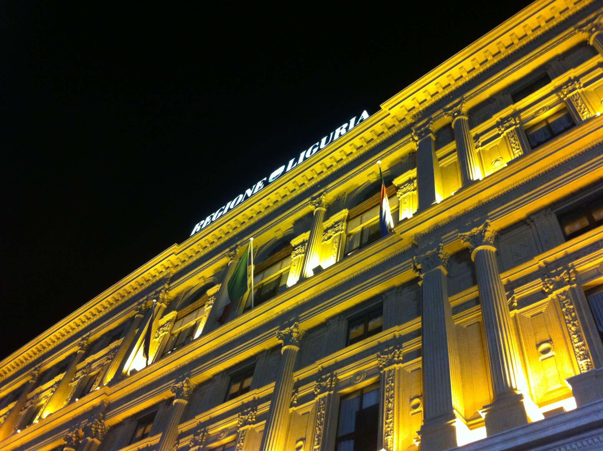 regione liguria notturna