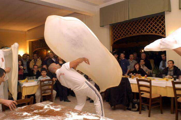 PIZZA ACROBATICA 2