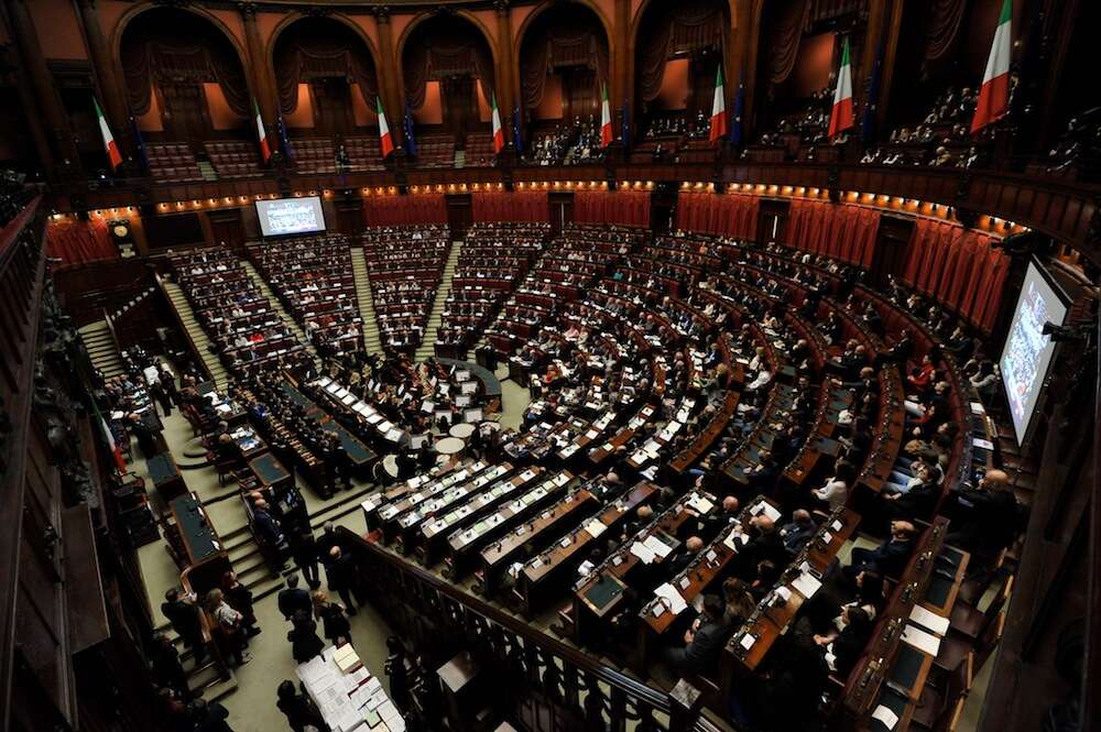 parlamento italiano governo politiche