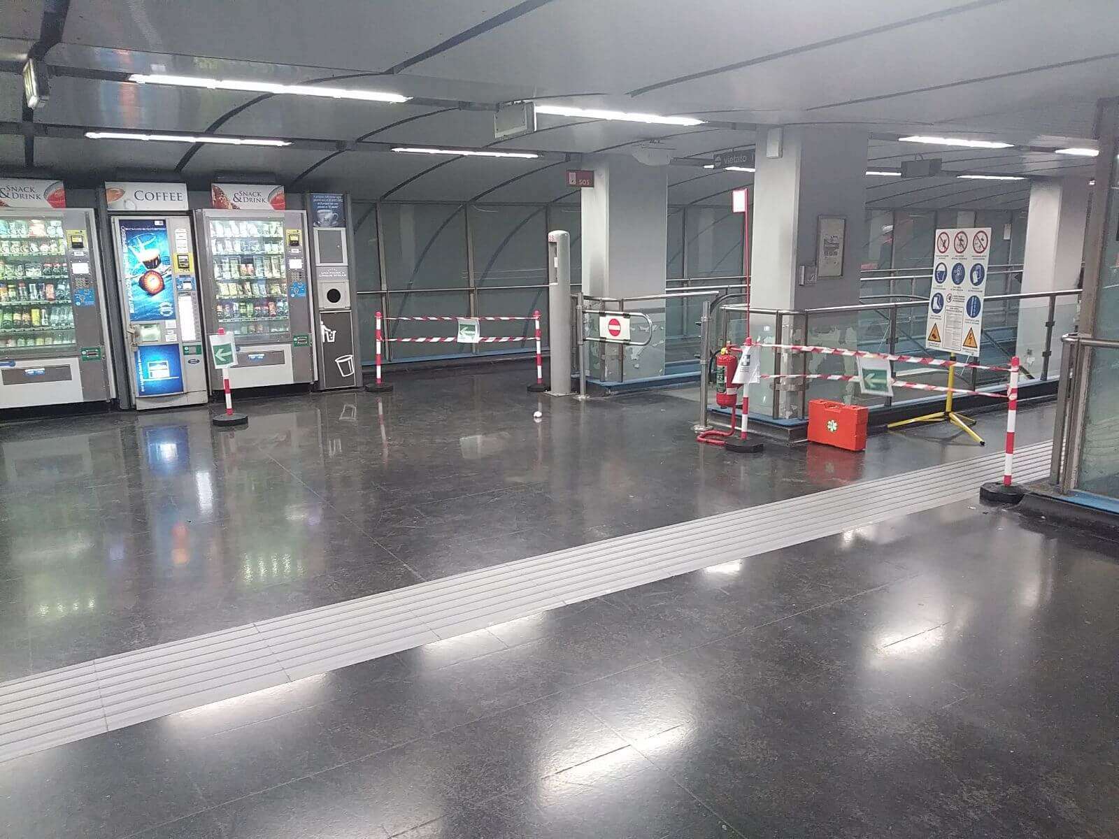metropolitana genova Lavori in corso a San Giorgio per la posa delle nuove mappe tattili 2