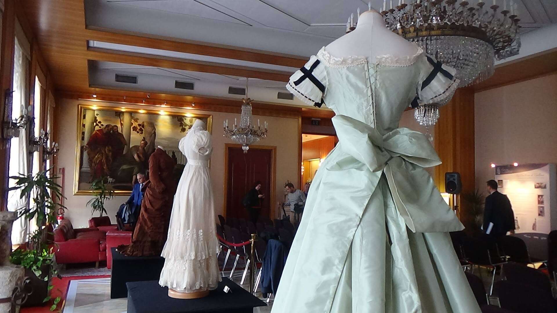 moda mostra carige