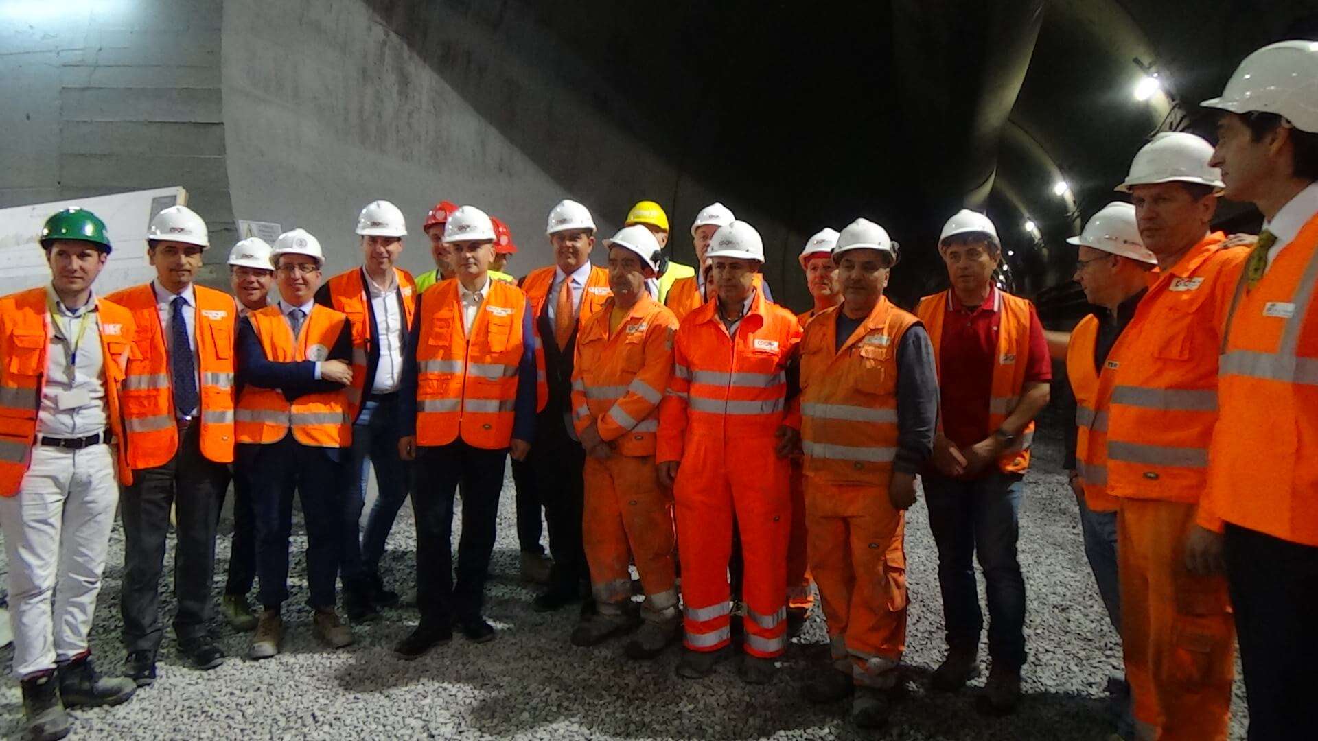 foto di gruppo sopralluogo