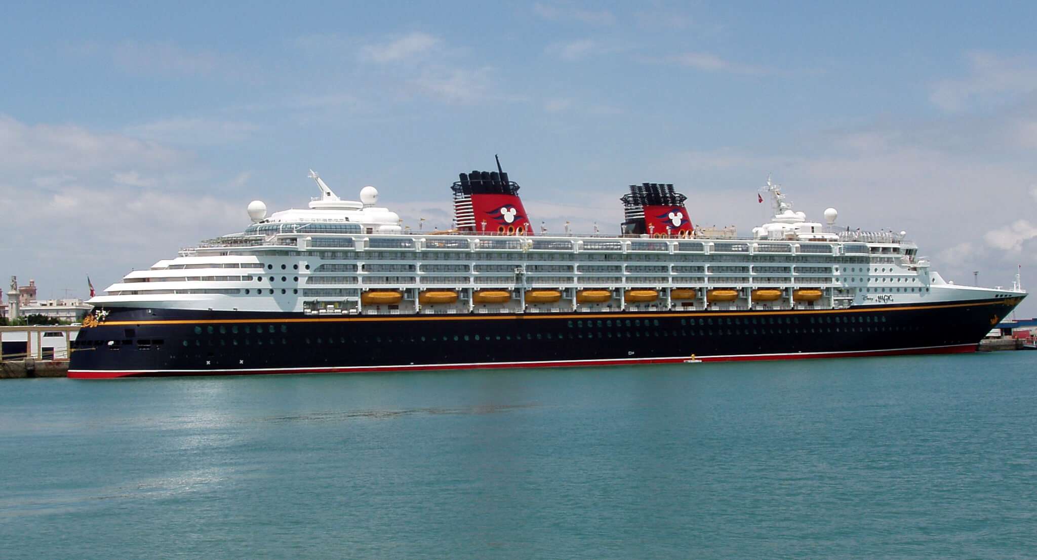 Disney_Magic_2