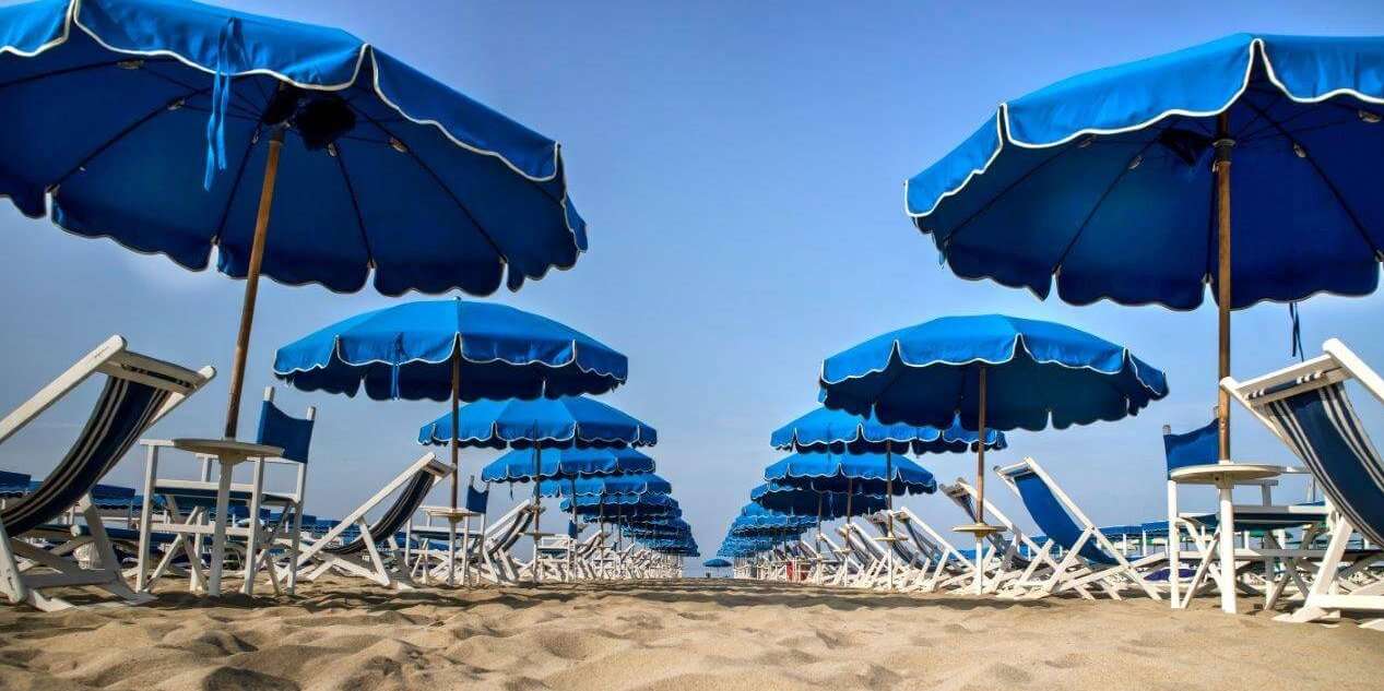 spiaggia ombrelloni balneari