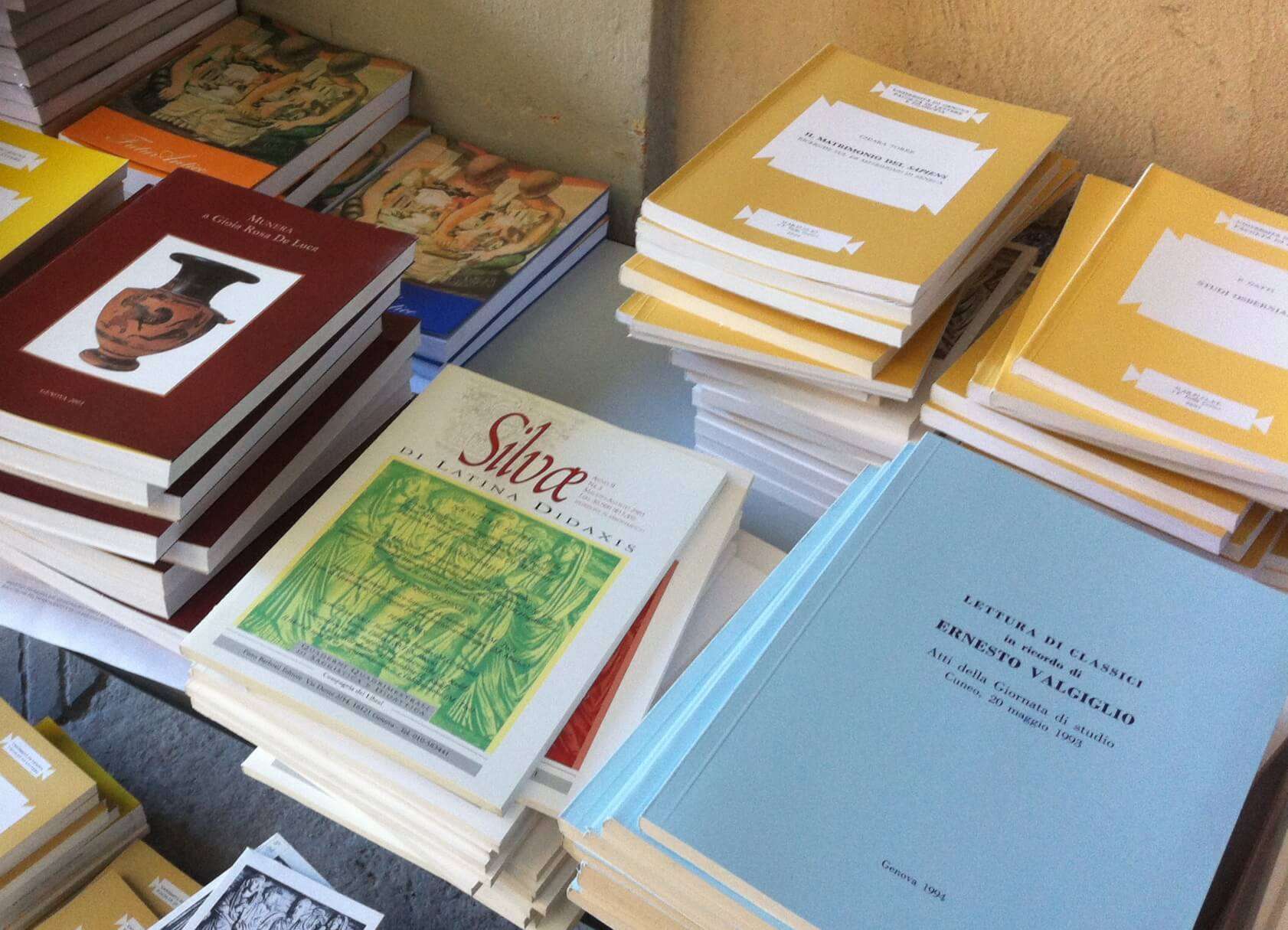 libri biblioteca scienze umanistiche genova