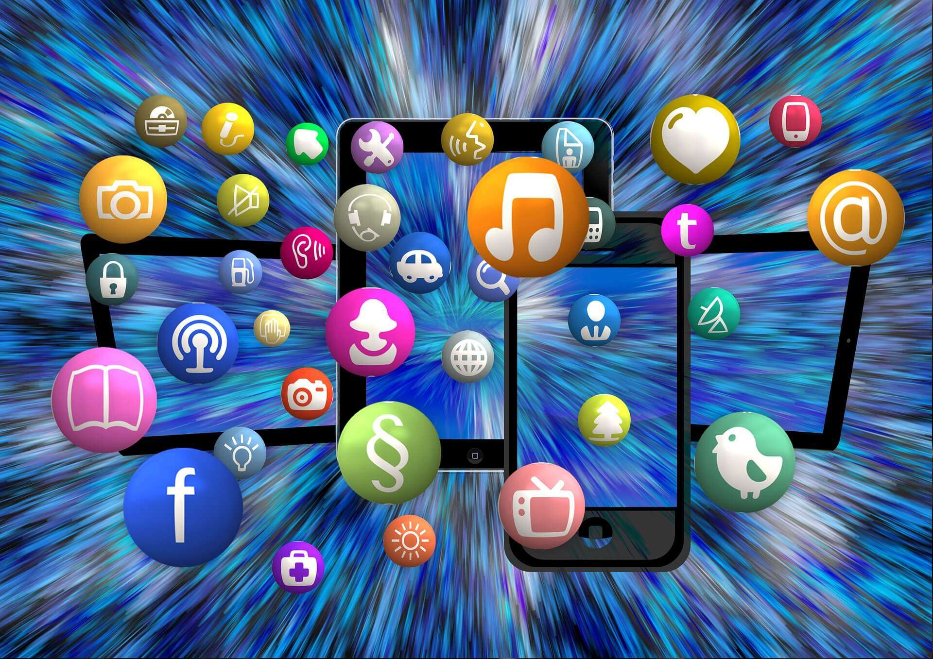 tecnologia informatica 4.0 digitale social