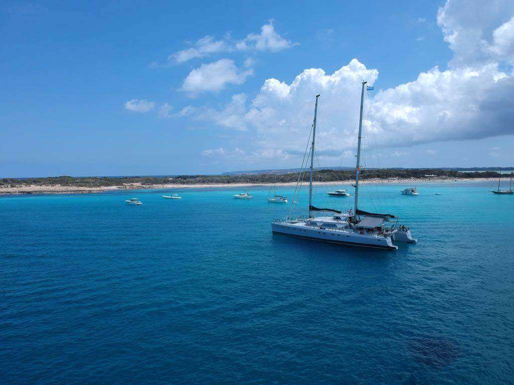 ice lady patagonia, catamarano