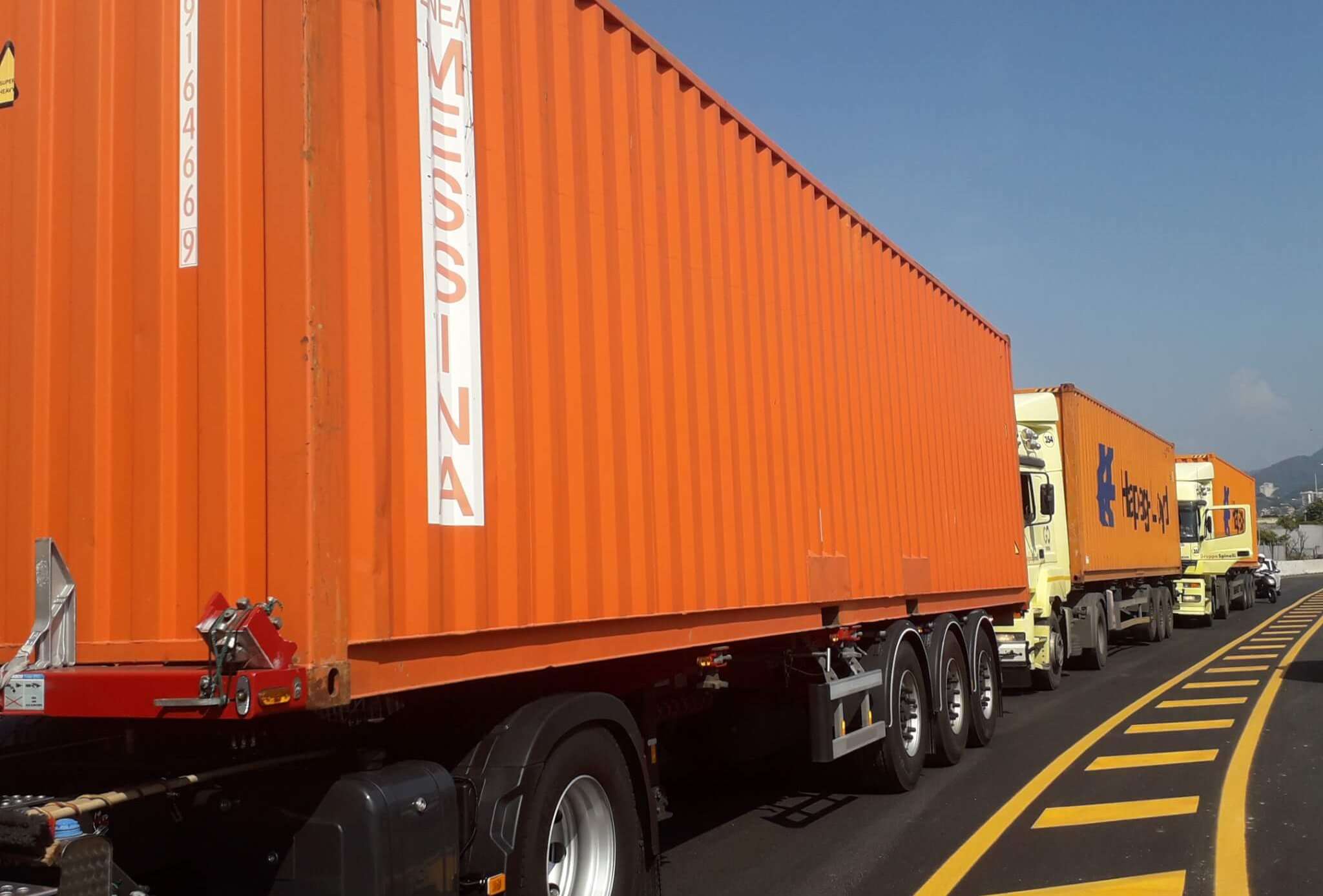 mezzi pesanti, camion, tir, autotrasportatori