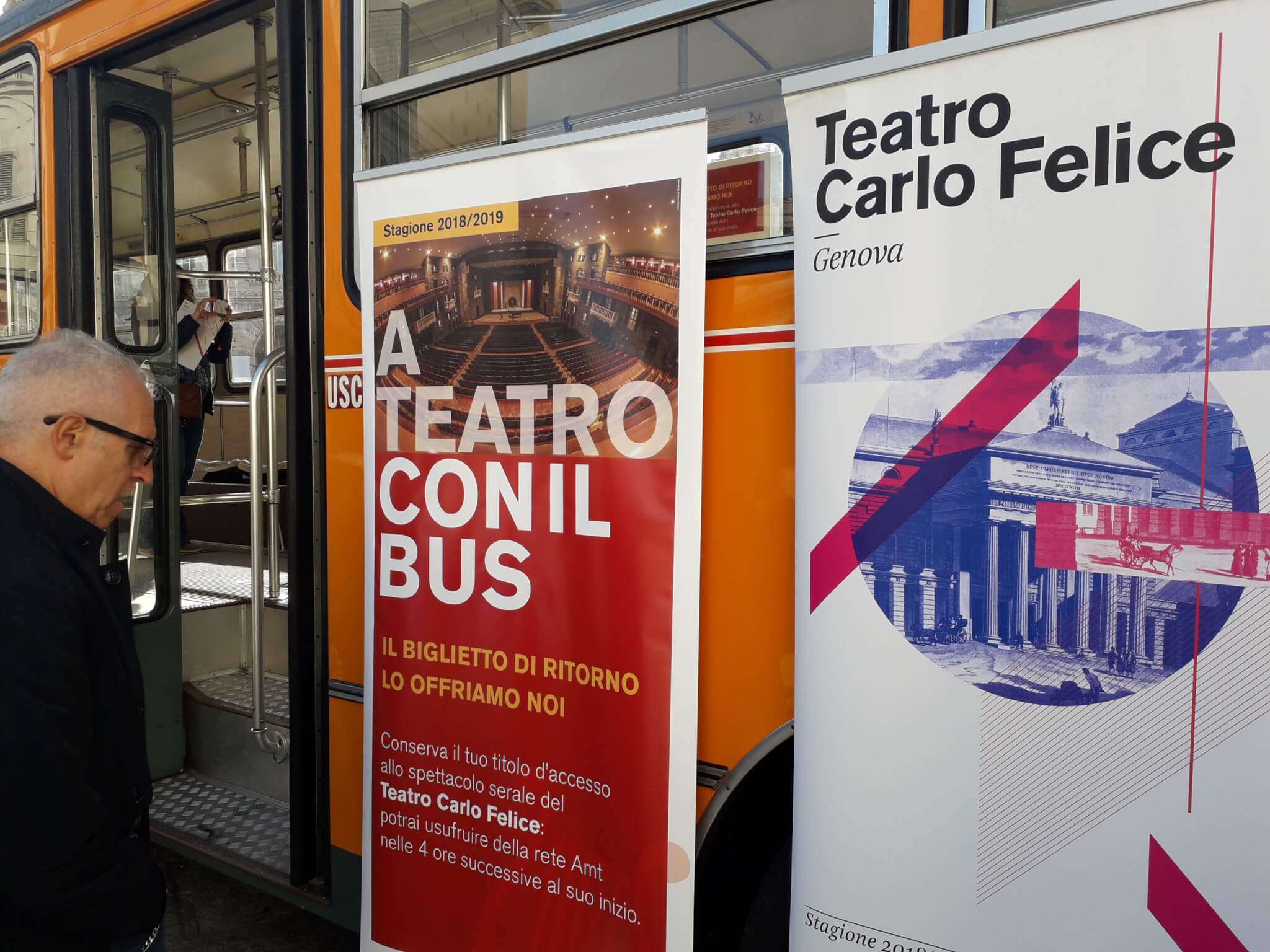 A teatro con il bus