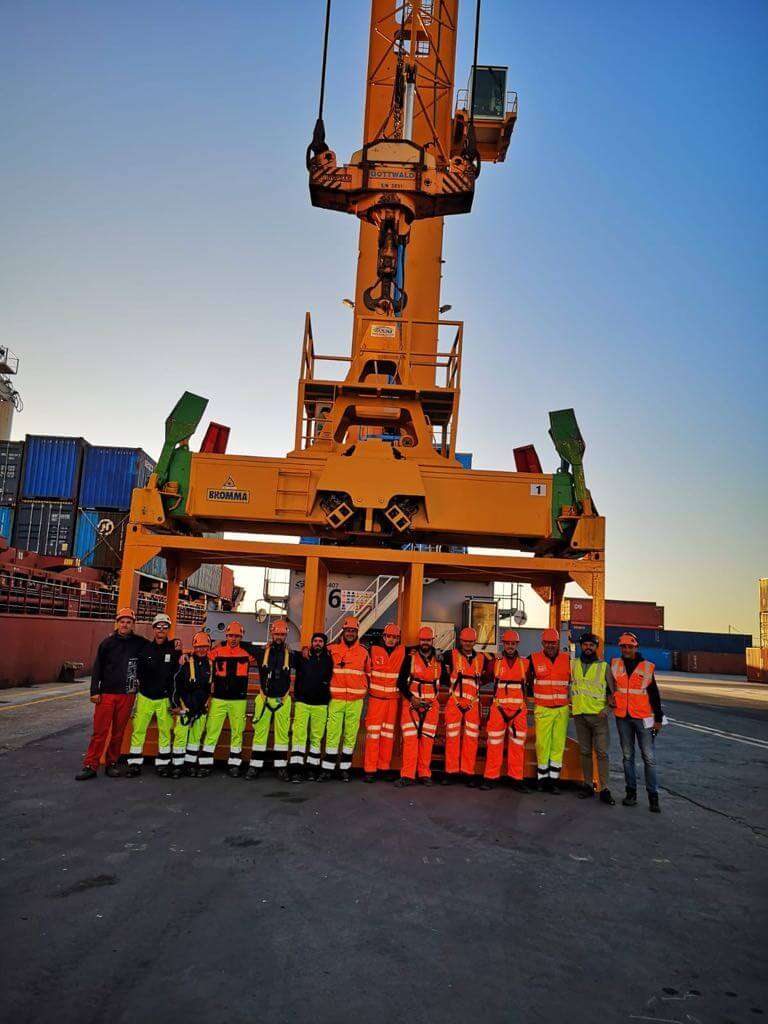 Marina di Carrara nave per Tunisia 22-10-2018