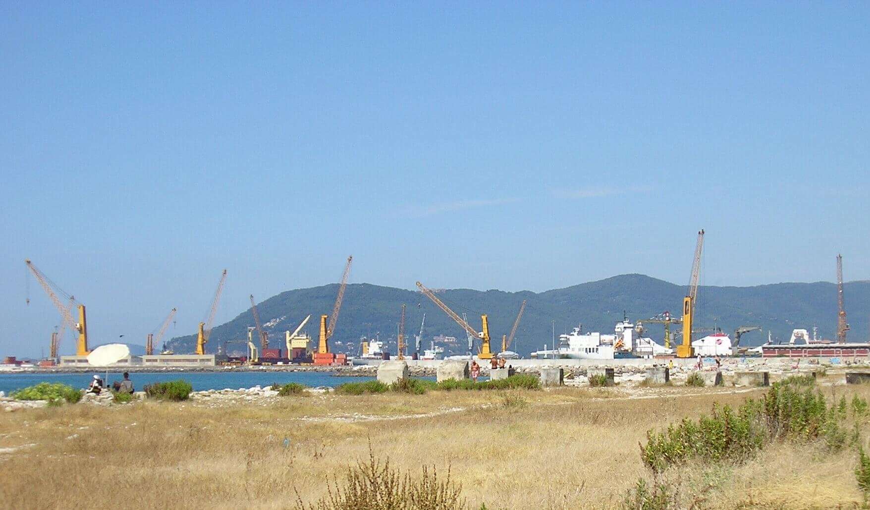 porto di marina di carrara