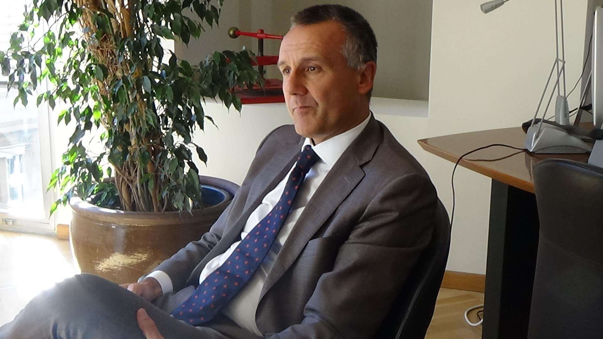 luca avidano unica sim