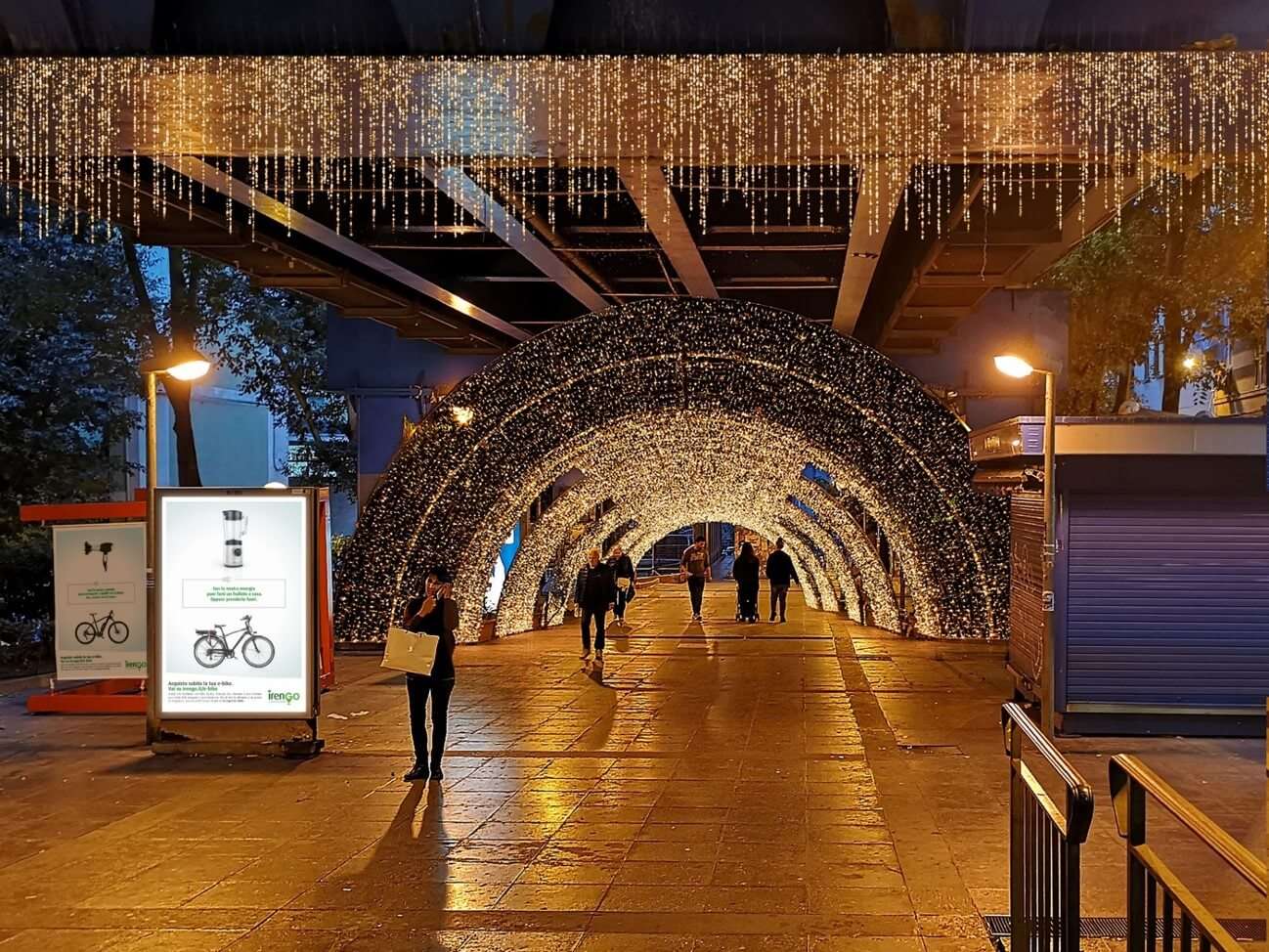 Brin tunnel luminoso natale