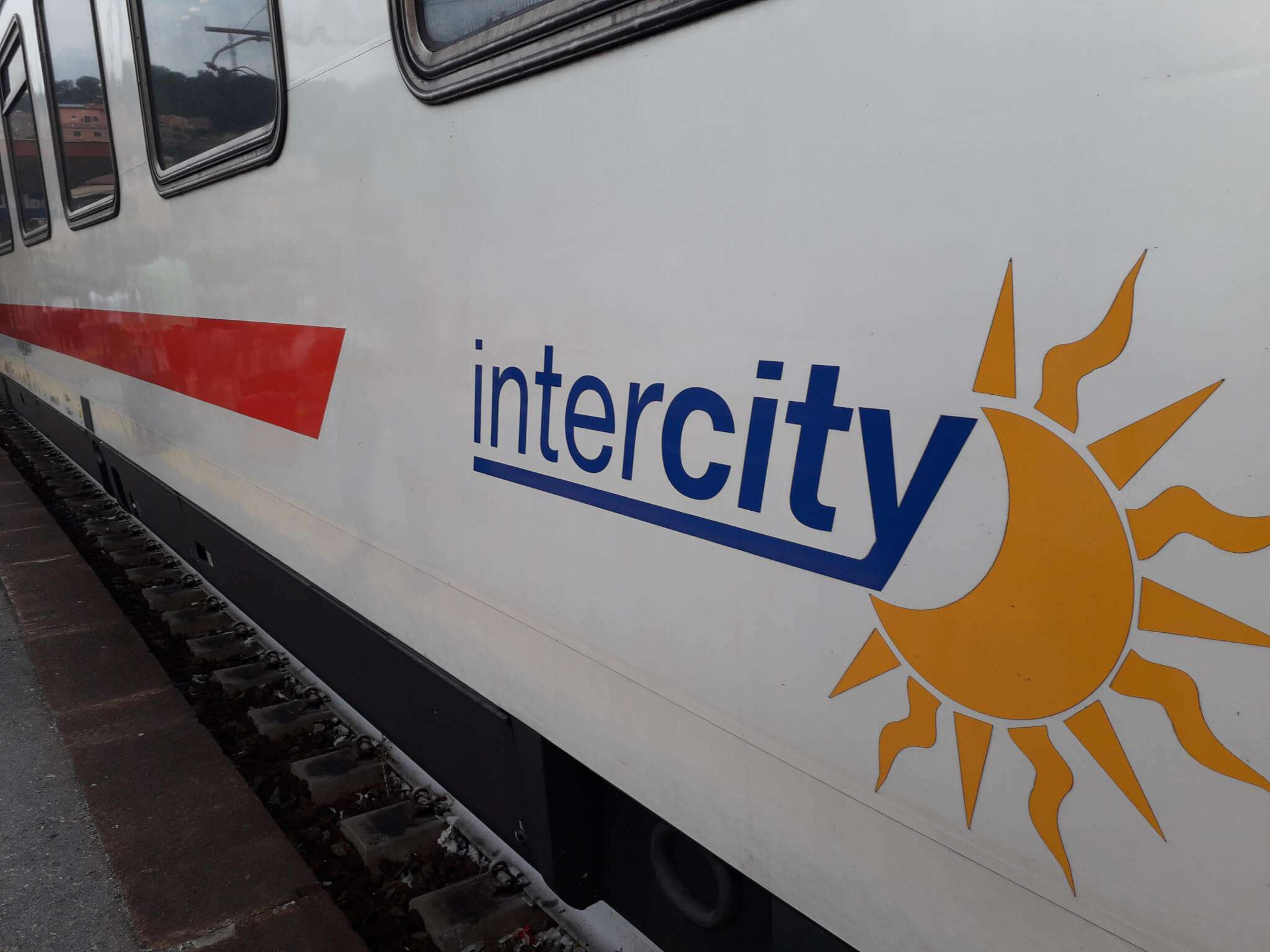 treno intercity treni
