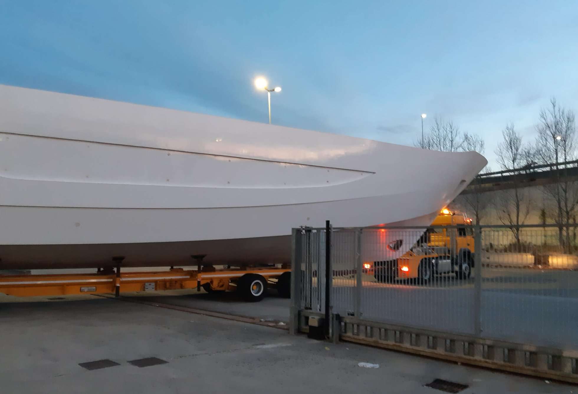 scafo amer yacht Cento