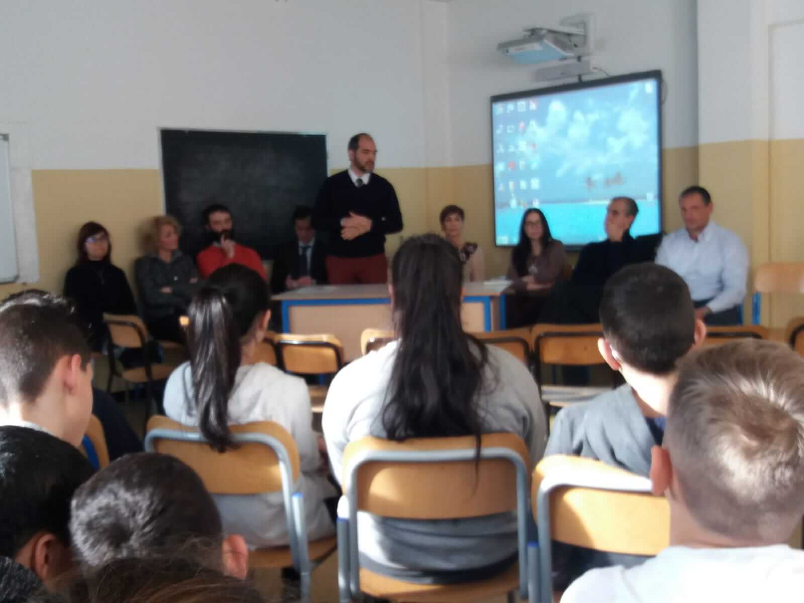 Una Pila alla Volta studenti, classe, alunni, scuola
