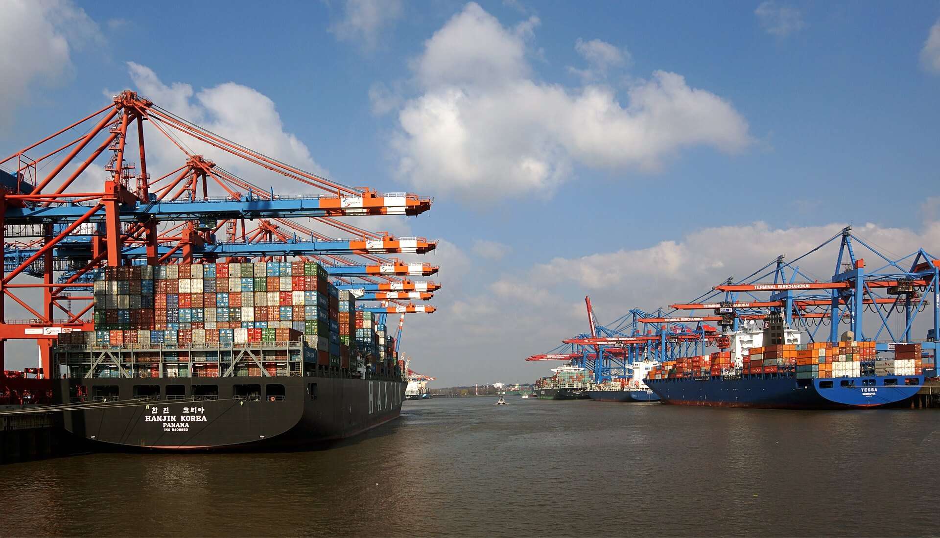 container shipping porti
