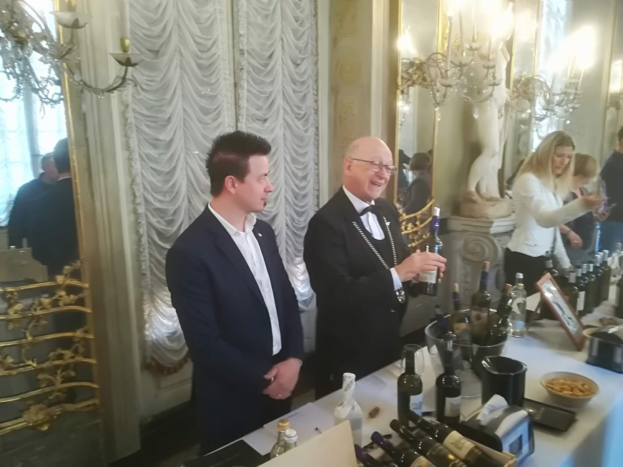 sommelier