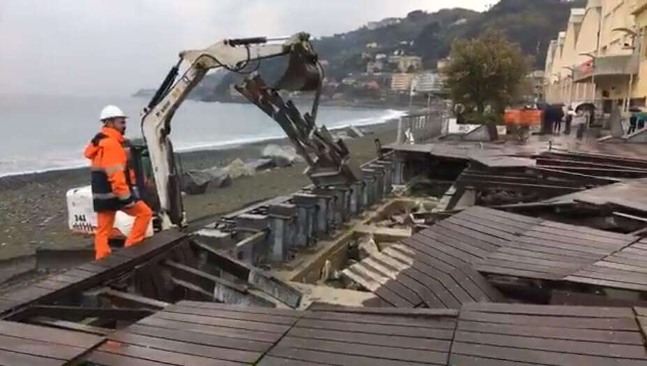 spiaggia voltri