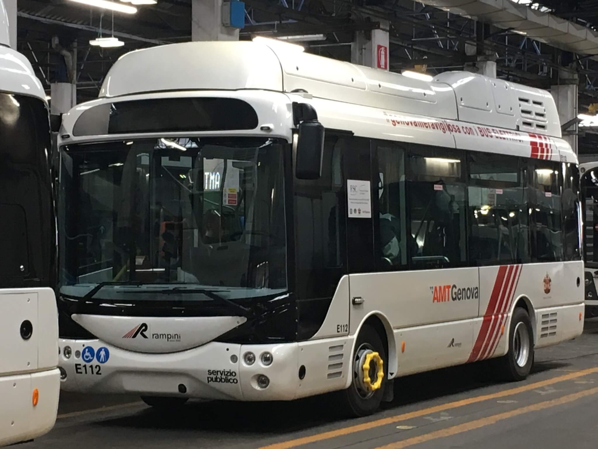 I primi due bus elettrici in Rimessa Mangini