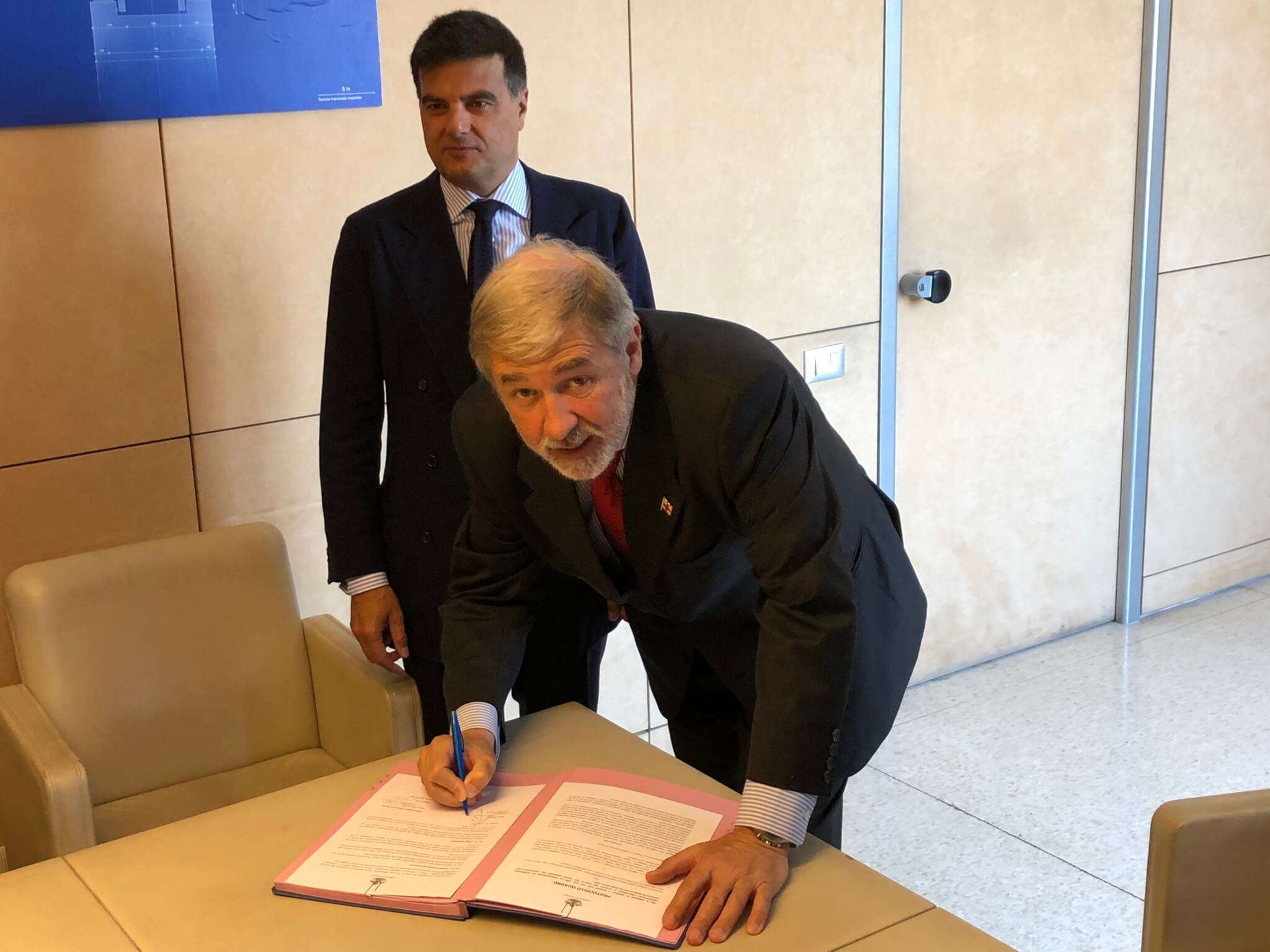 bucci comune genova hitachi