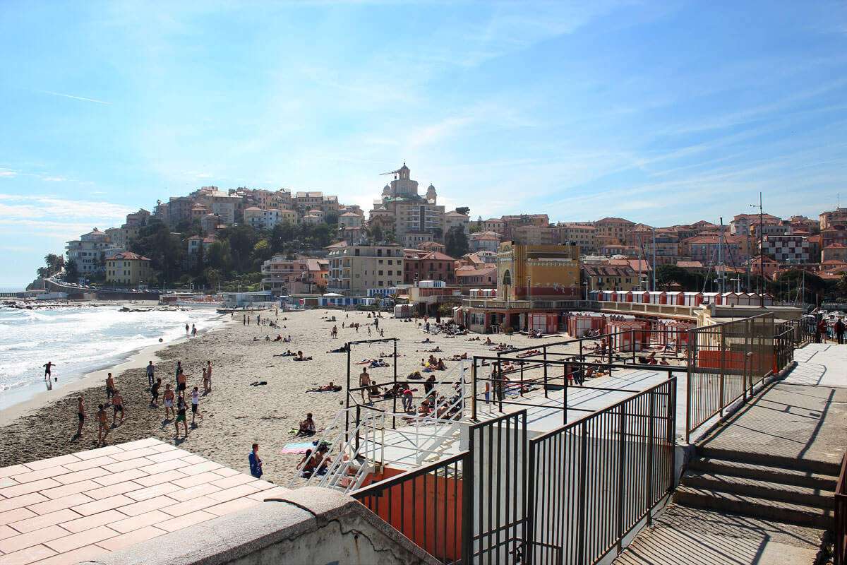 Spiaggia a Borgo Marina Imperia