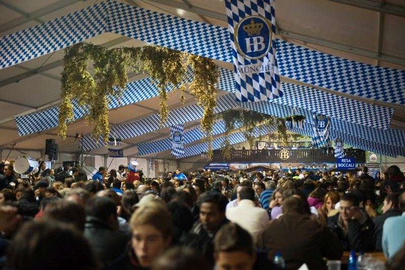 Oktoberfest-Genova-sotto tendone