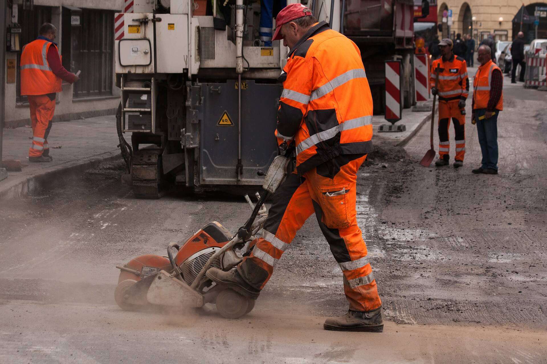 lavori stradali strada infrastruttura