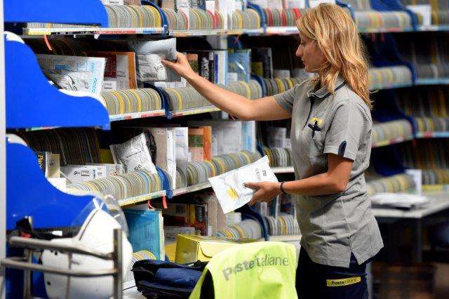 poste italiane portalettere postini